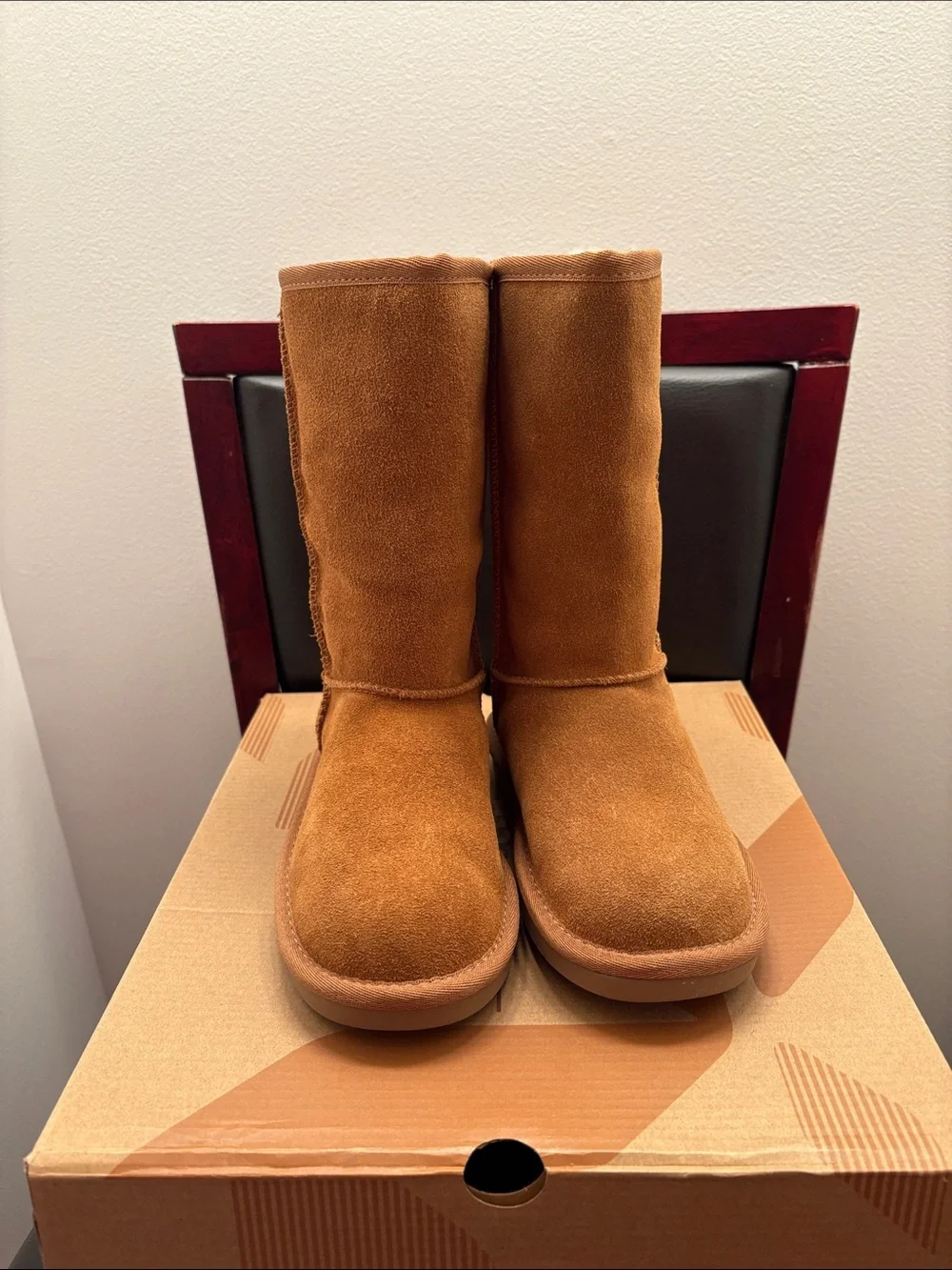 New UGG Koolaburra Kids Suede Tall Chestnut Boot Size 13